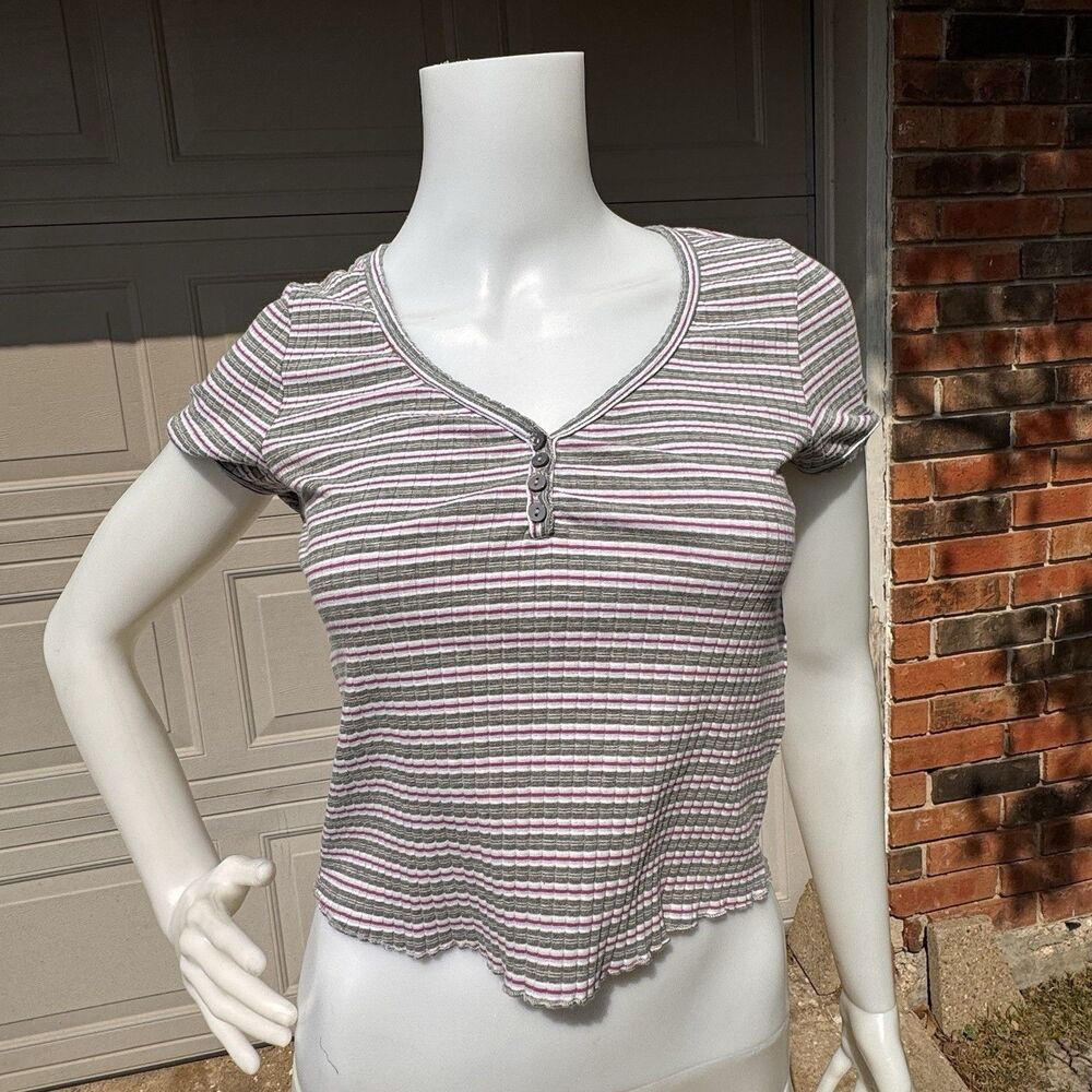 Retro Hippie Rose V-neck Ribbed Cropped Henley Top Size M
